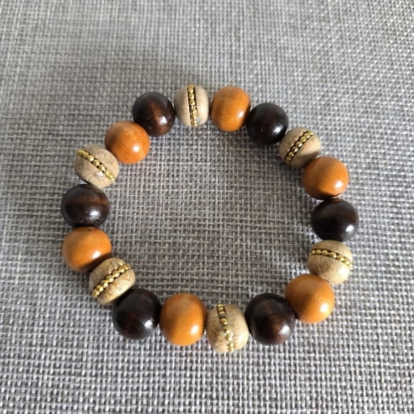 Handcrafted Brown Tan Wood Beaded Stretch Bracelet - Picture 1 of 3